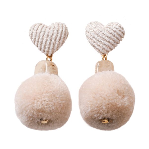 Suitable for winter earrings new trendy wool ball earrings versatile beige autumn and winter plush autumn and winter female temperamental earrings - Image 4