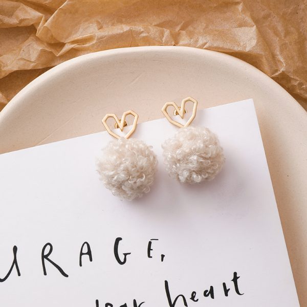 Suitable for winter earrings new trendy wool ball earrings versatile beige autumn and winter plush autumn and winter female temperamental earrings - Image 15