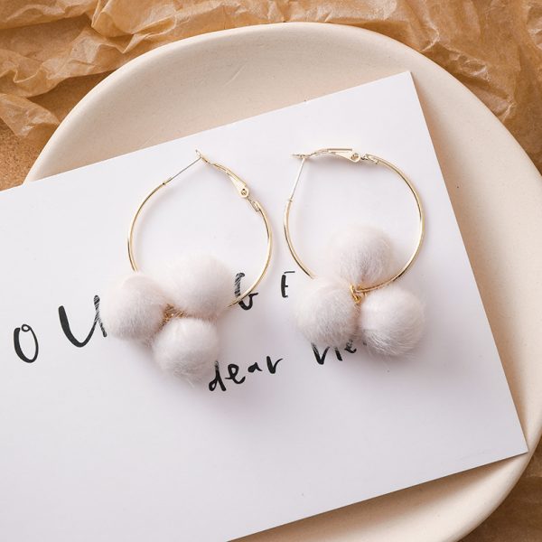 Suitable for winter earrings new trendy wool ball earrings versatile beige autumn and winter plush autumn and winter female temperamental earrings - Image 17