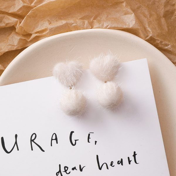 Suitable for winter earrings new trendy wool ball earrings versatile beige autumn and winter plush autumn and winter female temperamental earrings - Image 16
