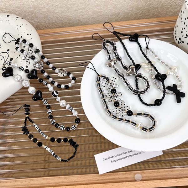 Black beaded mobile phone charm ins stringed pearls love phone lanyard short carrying strap drop-resistant phone ornaments - Image 4